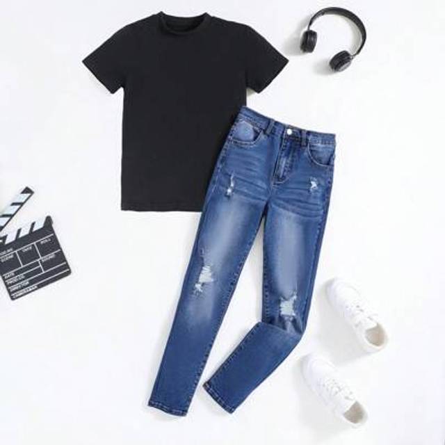 SHEIN Tween Boys&#39; 2pcs/Set Black T-Shirt And Ripped Frayed Washed Skinny Blue Denim Jeans Set,For Spring And Summer Tween Boy Outfits