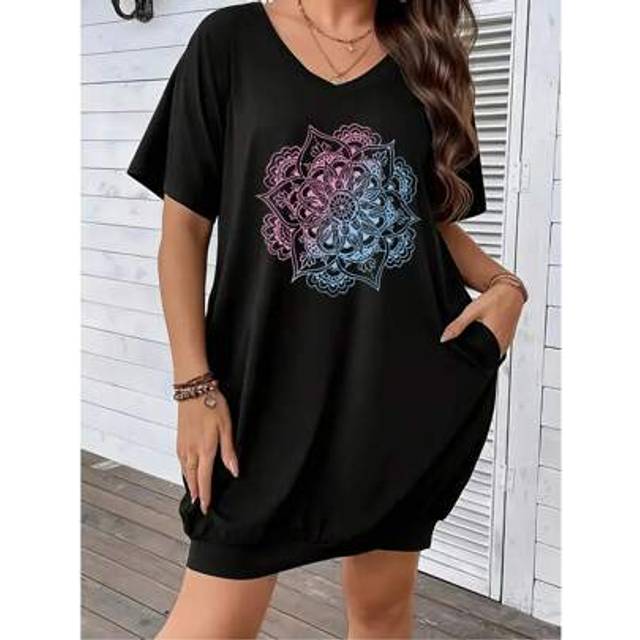 SHEIN Plus Size Women V-Neck Short Sleeve Solid Color Casual T-Shirt Dress