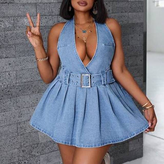 SHEIN Plus Size Women&#39;s Light Blue Denim Washed Halter Ruffle Bodycon Backless Denim Dress Summer Outfits For Women Festival Outfits Cowgirl Outfits For Wom