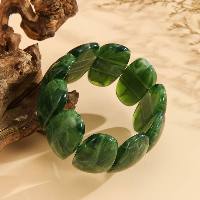 TEMU A Wide-face Stretch String Bracelet In Stylish Acrylic Is Everyday Holiday And Party Wear, Valentine's Day Couples And For Girlfriends