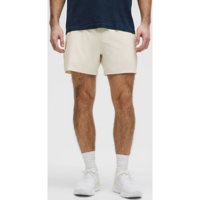 lululemon – Pace Breaker Shorts ohne Liner für Männer – 13 cm – Größe XL in Light Ivory