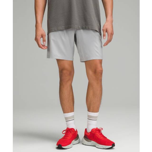lululemon – Pace Breaker Shorts ohne Liner für Männer – 23 cm – Größe 2XL in Silver Drop