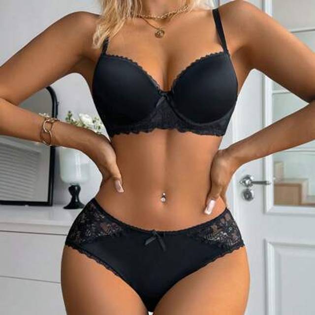 SHEIN 2pcs/Set Women Lace Patchwork Padded Bra Set