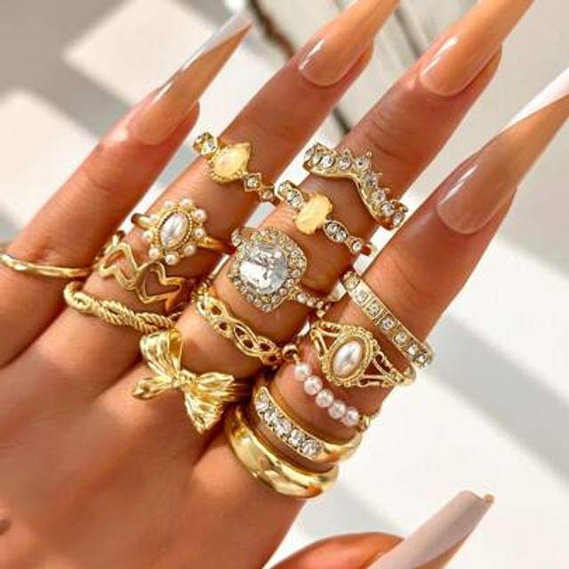SHEIN 15pcs/Set European And American INS Style Imitation Gem Rings, Faux Pearl Flower Geometric Crystal Bowknot Ring Set