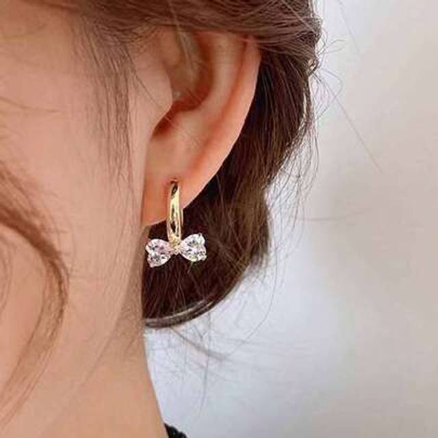 SHEIN 1 Pair Elegant European & American Style Heart & Bow Earrings