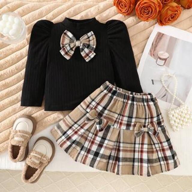 SHEIN Baby Girls Adorable Bow Decor Gigot Sleeve Ribbed T-Shirt And Plaid Skirt Set