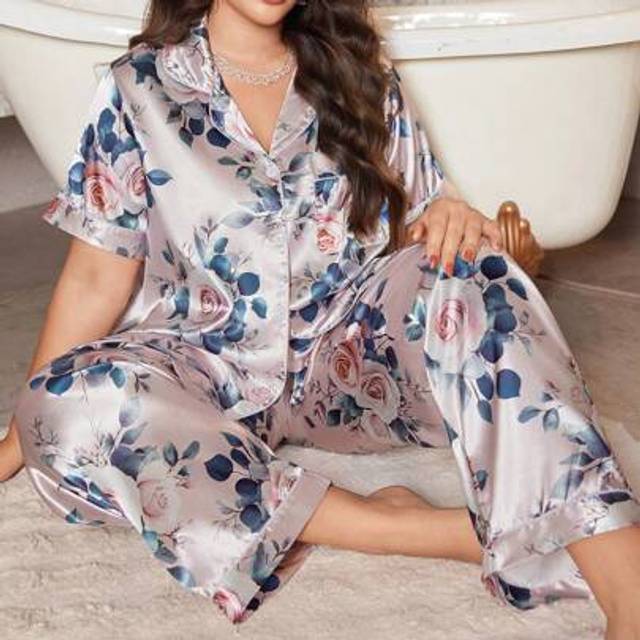 SHEIN Plus Size Floral Print Silky Smooth Elegant Short Sleeve Button-Up Pajama Set
