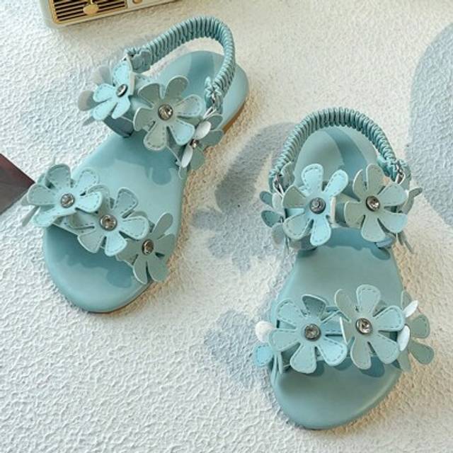 SHEIN 1 Pair Of Light Blue Non-Slip Sandals For Kids, Summer Special. Comfortable And Soft Upper, With Ancient Roman Holiday Style Design (Flower Decorative