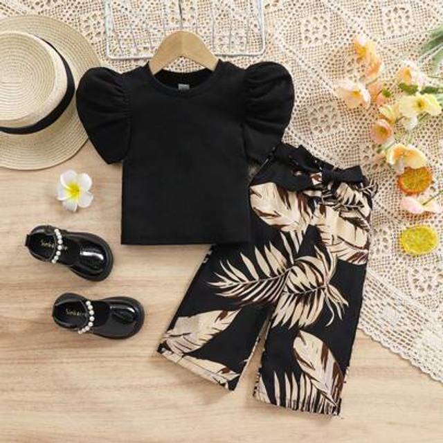 SHEIN 2pcs Set Baby Girl Summer Casual Solid Knit Puff Sleeve Top And Floral Elastic Waist Pants Outfit, Suitable For Summer