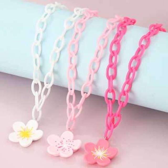SHEIN 3pcs Girls Flower Charm Necklace