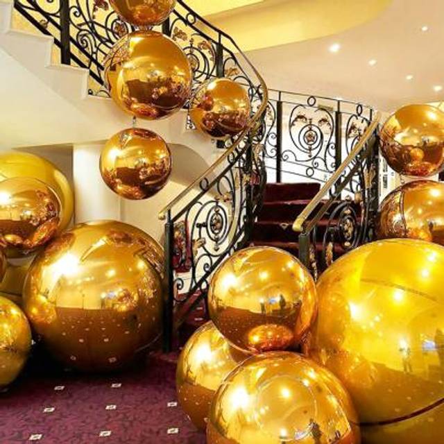SHEIN 1/2/5pcs 22inch/32inch Gold 4D Holographic Round Aluminum Foil Helium Balloon, Floating Balloon Suitable For Birthday Party, Bachelorette Party, Engag