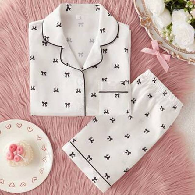 SHEIN 2pcs Bow Printed Faux Silk Cute Girl Pajamas Set: Short Sleeve Top & Shorts
