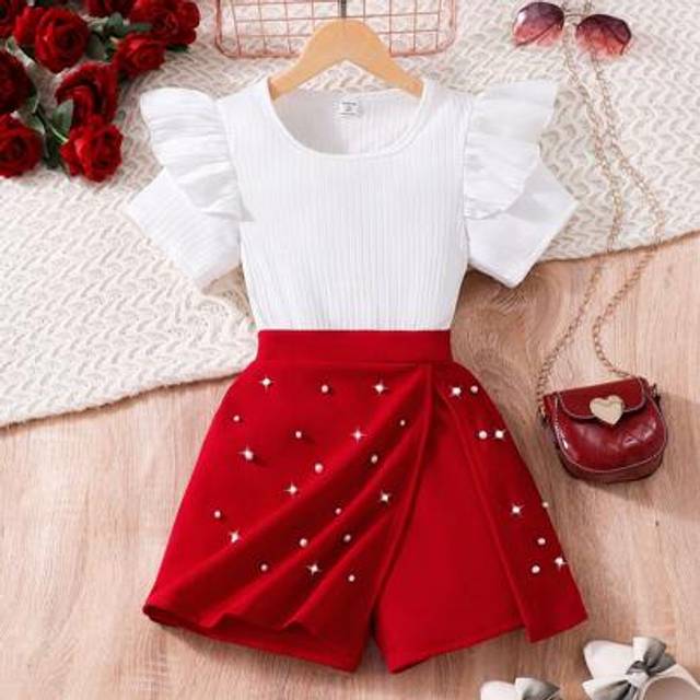 SHEIN Tween Girls&#39; Solid Color Ribbed Cap Sleeve T-Shirt And Pearl Skort Set