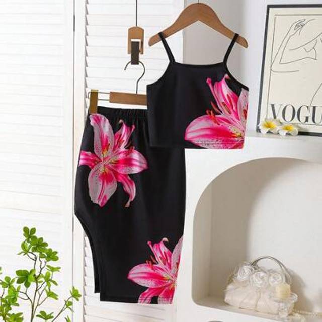 SHEIN 2pcs/Set Young Girls Floral Print Camisole Top And Elastic Waist Fitted Skirt, Casual Outfit Suitable For Daily, Beach, Vacation, Summer