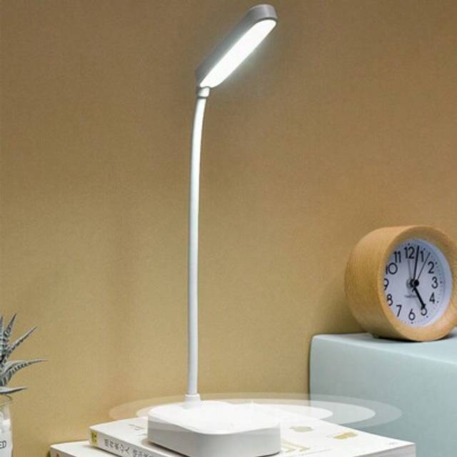 SHEIN 1pc LED Desk Lamp, Dual Powered By Battery & USB, With 3 Color Modes Adjustable Brightness Reading Light, Suitable For Home Office