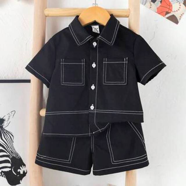 SHEIN 2pcs/Set Baby Boy/Girl Casual School Chic Oversized Top/Shirt With Elastic Waist Shorts Outfit, Suitable For Spring/Summer Indoor And Outdoor Wear