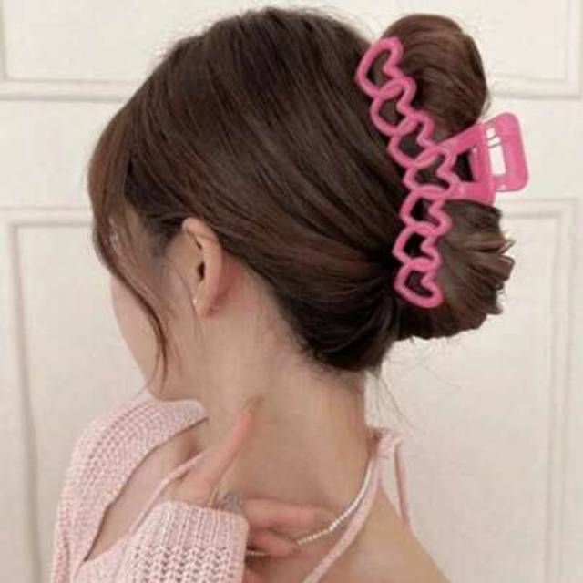 SHEIN 2pcs/Set Y2K Cute & Elegant Pink Heart Hollow Big Size Hair Clips,Suitable For Gift, Party, Daily Wear, Valentine&#39;s Day