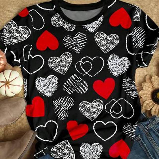 SHEIN Plus Size Women&#39;s Valentine&#39;s Day Casual Heart Print T-Shirt, For Summer