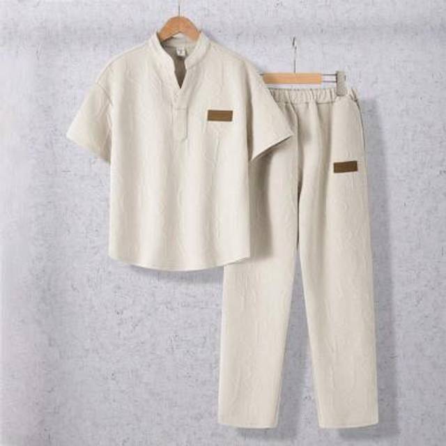SHEIN 2pcs Casual Streetwear Boys Teen V-Neck Solid Color Short Sleeve T-Shirt And Straight Leg Knit Pants Set