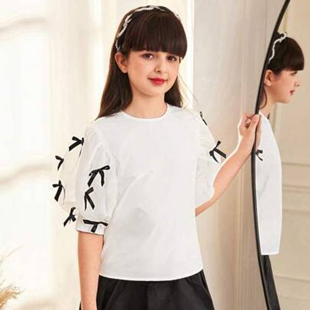 SHEIN Tween Girls Loose Casual Turndown Collar Cropped Blouse With Bow Decor, Sweet - Contrast Color Bow, Woven White Shirt
