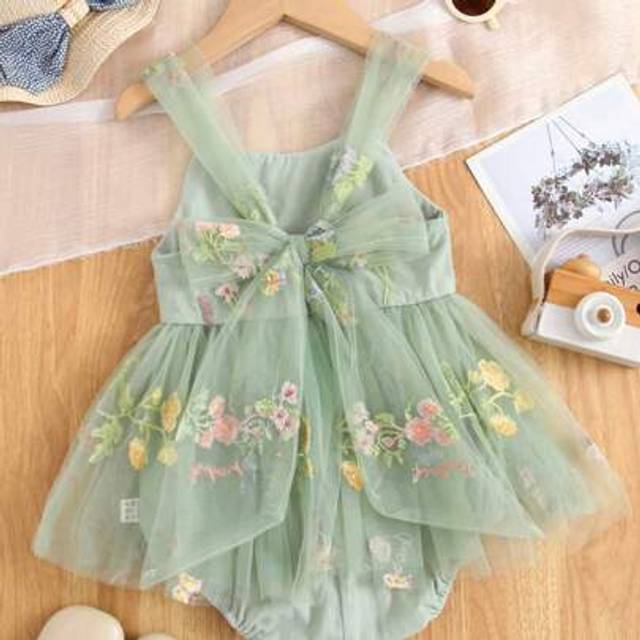 SHEIN 1pc Baby Girls&#39; Charming Elegant Luxury Lady Sweet Princess Floral Embroidery Tulle Tutu Dress With Bow Decoration, Suitable For Party, Holiday, Birth