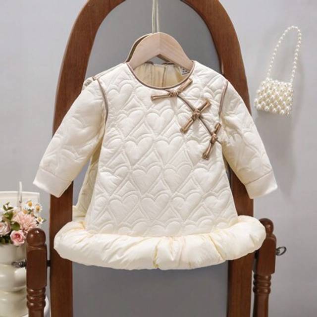 SHEIN Baby Girl New Chinese Style Qipao Dress, Autumn/Winter, Children Heart Quilted Flared Skirt Vintage Retro Frog Button Princess Dress, Chinese Folk Sty