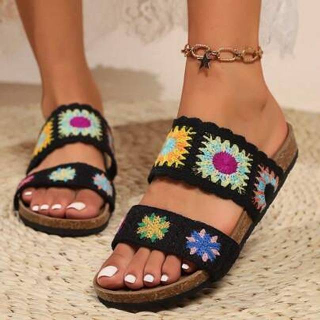 SHEIN Women&#39;s Casual Daisy Knitted Slippers, Round Toe Flat Slide Sandals For Summer, Outdoor Wear