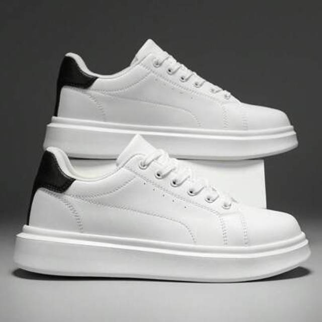 SHEIN Men&#39;s Fashion Minimalist Black & White Classic Color Blocking Leather Flat Casual Shoes, Versatile Comfortable Lightweight Sneakers For All Seasons