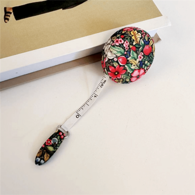 SHEIN 1pc 2m/78.74in Soft Tape Measure, Retractable Ruler For Sewing, Body, Waist Measurement, Mini Cloth Measuring Tape