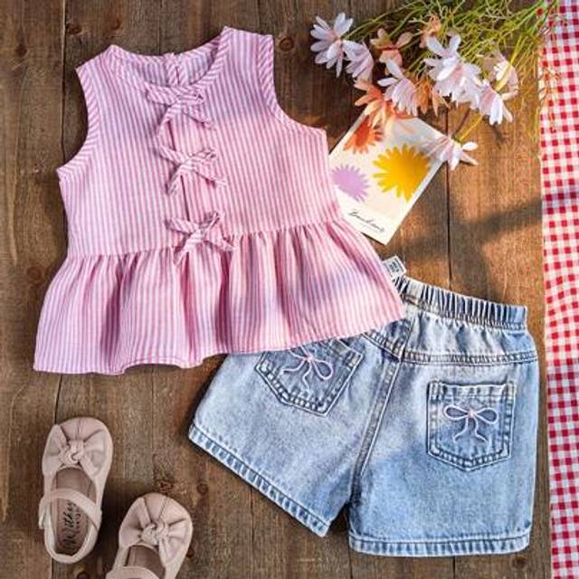 SHEIN Baby Girls Cute Pink & White Striped 2 Pieces Outfit, Round Neck Short Sleeve T-Shirt With Denim Shorts Set, Fresh Collegiate Style For Outdoor, Home,