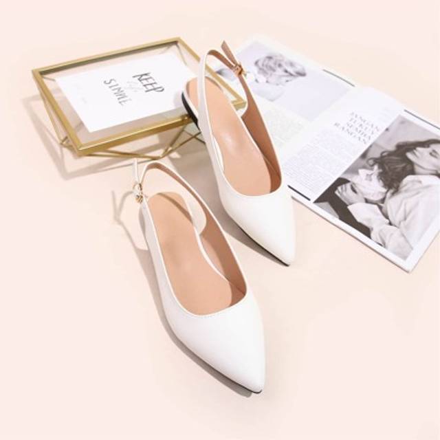 SHEIN Women White Minimalist Flats, Point Toe Slingback Flats
