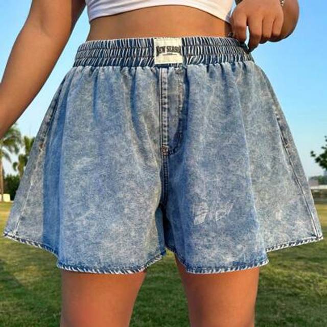SHEIN Plus Size Relaxed Fit Elastic Waist Wide Leg Denim Shorts, Blue, Saint Patrick / St Patrick Day Outfit,Casual Holiday,Suitable For Parties, Holidays,