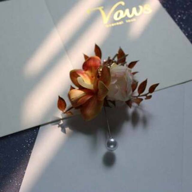 SHEIN 1pc Champagne Colored Groom Wedding Boutonniere, European Style Flower Brooch Decor For Wedding, Banquet, Business Meeting