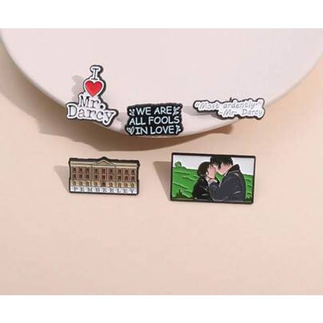 SHEIN 1pc Geometric English Text &#34;We Are The Well Of Love&#34; Brooch, Personalized Accessory Badge