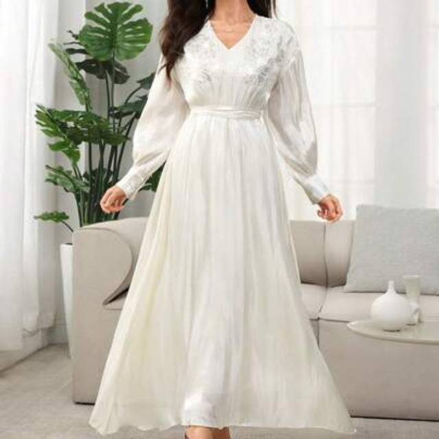 SHEIN V-Neck Beaded Floral Long Sleeve Lace-Up Women&#39;s Arabian Dress, Spring/Summer, Modest