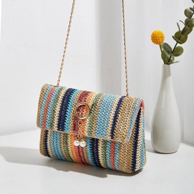 SHEIN 1pc Colorful Contrast Knitted Material Magnetic Closure Bohemian Style Niche Luxury Women&#39;s Small Square Shoulder Bag