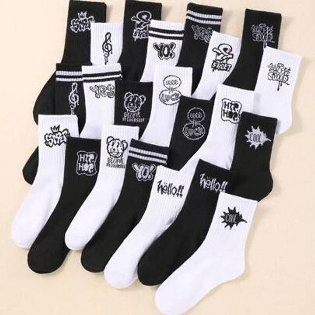 SHEIN 10 Pairs Of Random Graffiti Children&#39;s Socks, Quick Drying Breathable Socks For Boys And Girls, Socks For Media