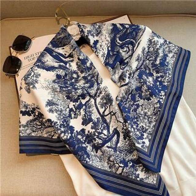 SHEIN 1pc Women Tree Pattern Fashion Scarf For Daily Life For Women Bandana,Hair Band,Head Band Ideal For Dressing Up Your Look
