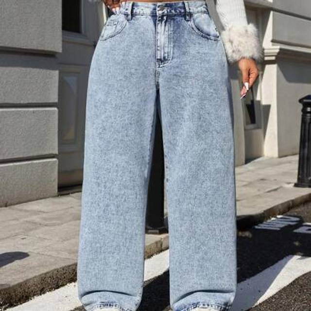 SHEIN Plus Size Vacation Casual Embroidered Bowknot Straight Boyfriend Jeans