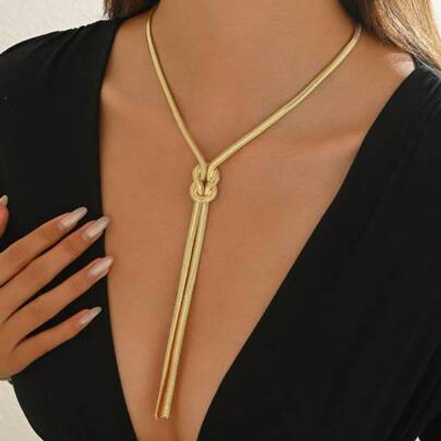 SHEIN 1pc Fashionable Creative Unique Minimalist Y-Shape Metal Twisted Snake Bone Chain Necklace, Personalized Long Collarbone Chain Necklace