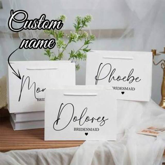 SHEIN 1pc Customized Bridesmaid Groomsman Wedding Gift Bag, Personalized Paper Reusable Bridal Shower Party Favor Gift Bag