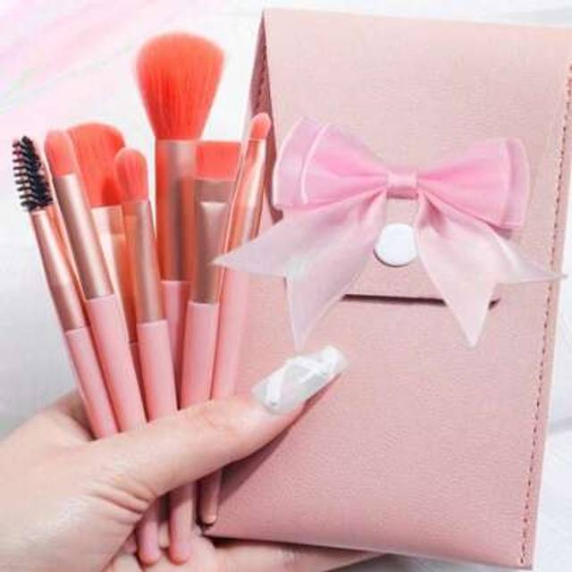 SHEIN 8-Piece Travel Makeup Brush Set With Bow Decoration Bag, Mini Makeup Brush Foundation Brush, Mixed Powder Blush Concealer, Eye Makeup Brush 8 Pieces,