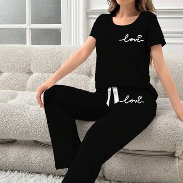 SHEIN Women&#39;s Round Neck Letter Printed Short Sleeve T-Shirt And Drawstring Casual Shorts, Pajama Set