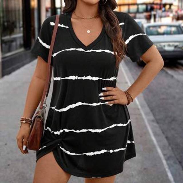 Luneh Abstract Line V-Neck Casual Comfortable Twisted Flared Hem Design Plus Size Short Sleeve Dress Boho Cowgirl Outfit Old Money Festival Bohemian Western