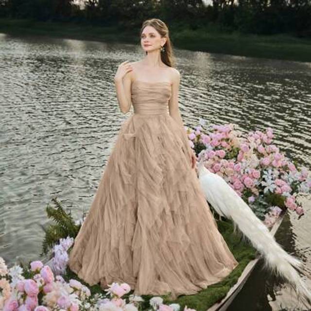 SHEIN Romantic Strapless Wedding Dress Bridal Gown With Layered Ruffled Tulle & A-Line Silhouette Dress - Perfect For Classic Weddings, Graduation Dress, Ev