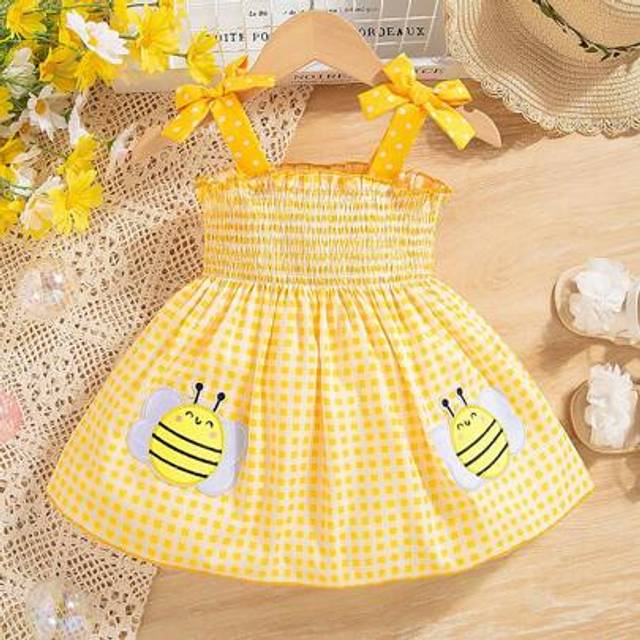 SHEIN Baby Girl&#39;s Bowknot Halter Dress With Small Bee Embroidery And Checkered Pattern. New Products For Spring, Autumn And Summer Are Now On The Market. It