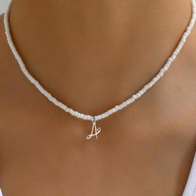 SHEIN 1pc Bohemian Style Simple, Cute & Fashionable Heart Shaped Alphabet Letter Pendant & Beaded Choker Necklace, Suitable For Daily Wear, Travel And Vacat