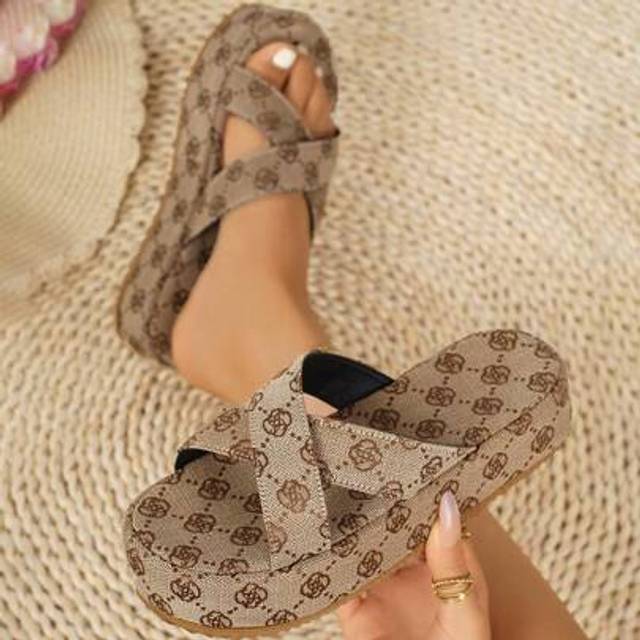 SHEIN Women&#39;s Casual Platform Slide Sandals, New Summer Design With Retro-Style Floral Print, Thick Sole, Open Toe Cross Strap, Versatile For Vacation, Trav