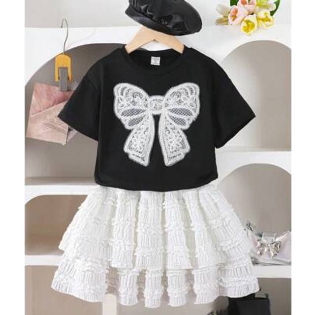 SHEIN 2pcs Tween Girl Sweet Lace Embroidery Applique Bowknot Short Sleeve T-Shirt With White Ruffle Cute Skirt Set, Spring/Summer,Holiday,Summer,Travel