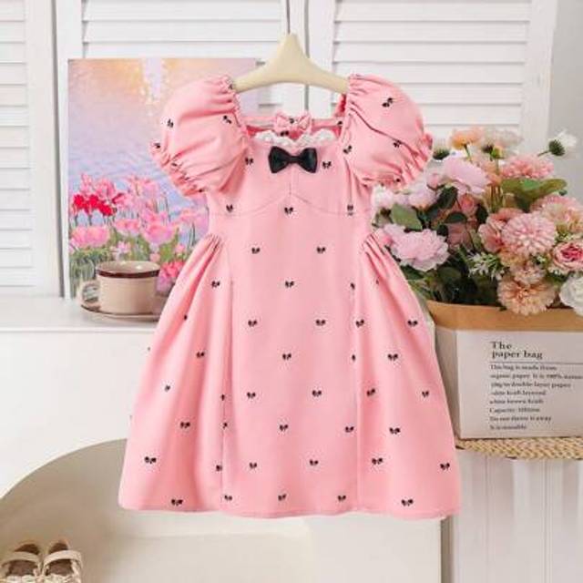 SHEIN Girls Casual Cute Minimalist Holiday Sweet Dress, Adorable Puff Sleeve Bow Decor Dress For Daily Wear, Summer Classy Girl Dresses For Girls